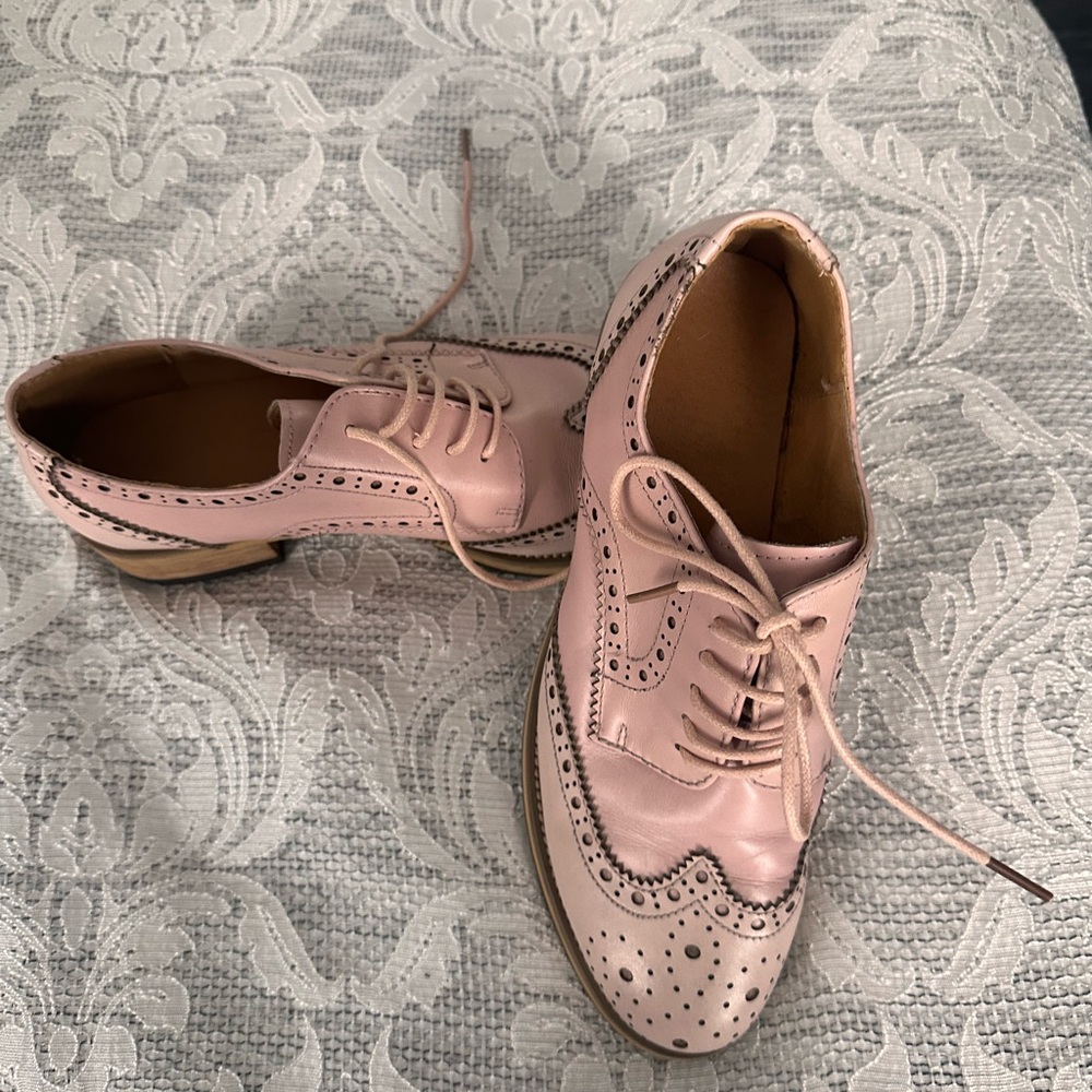 🌸 Blush Pink Wingtip Oxford Shoes – Women’s 6.5–7 - Picture 2 of 7